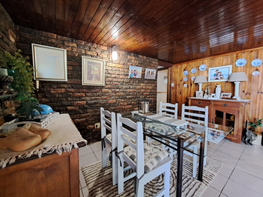 3 Bedroom Property for Sale in Summerpride Eastern Cape